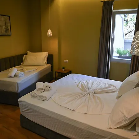Kuta's 3 Tirana